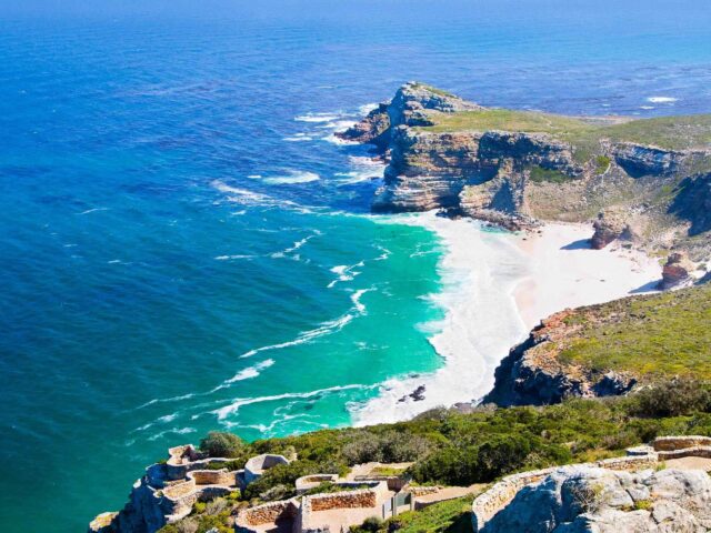 https://www.glampinghosts.com/wp-content/uploads/2018/08/post_capetown_03-640x480.jpg