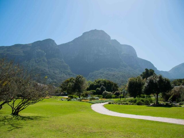 https://www.glampinghosts.com/wp-content/uploads/2018/08/post_capetown_04-640x480.jpg
